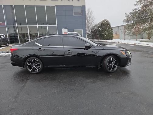 2024 Nissan Altima SR FWD