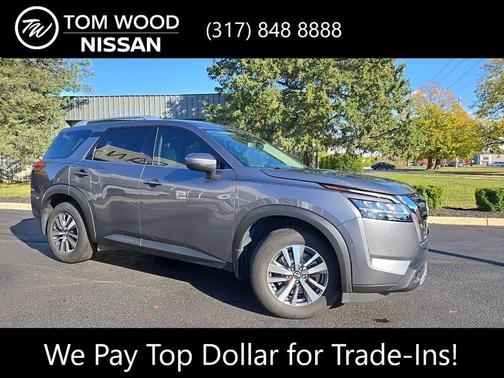 2022 Nissan Pathfinder SL 4WD