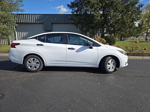 2020 Nissan Versa 1.6 S