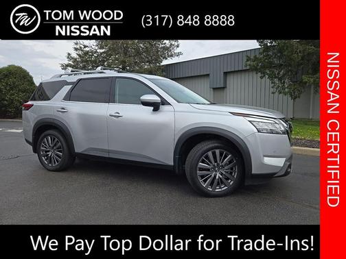 2022 Nissan Pathfinder SL 4WD