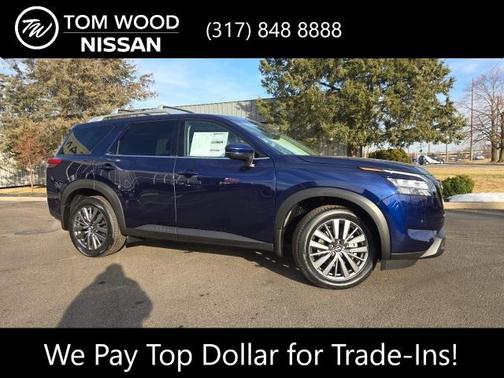 2025 Nissan Pathfinder SL
