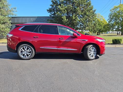 2022 Buick Enclave FWD Essence