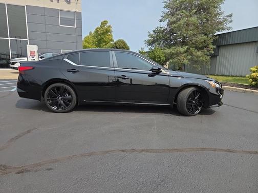 2022 Nissan Altima SR FWD
