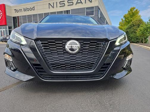 2022 Nissan Altima SR FWD