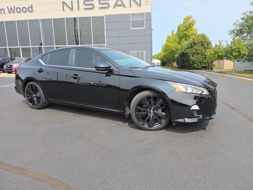2022 Nissan Altima SR FWD
