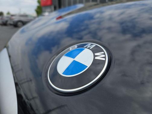 Black Sapphire Metallic 2026 BMW X5 xDrive40i