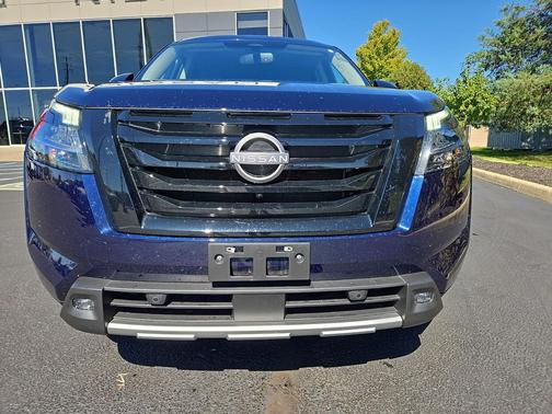 2022 Nissan Pathfinder SL 4WD