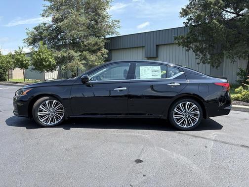 2025 Nissan Altima 2.5 SL