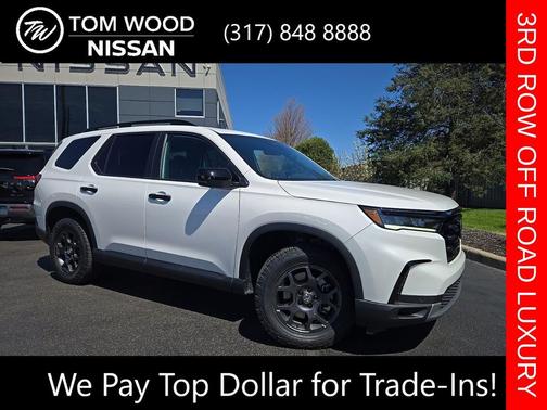 White 2025 Honda Pilot TrailSport