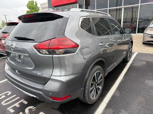 Gun Metallic 2020 Nissan Rogue SL