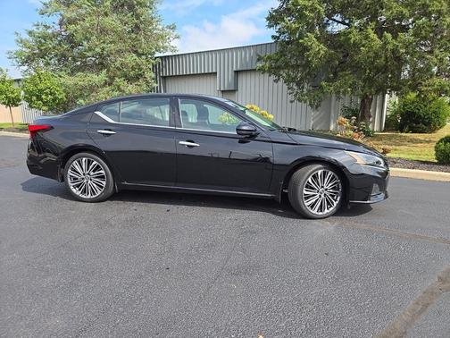 2023 Nissan Altima 2.5 SL