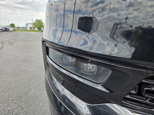 Diamond Black Crystal Pearlcoat 2024 Jeep Grand Wagoneer L Series II 4x4