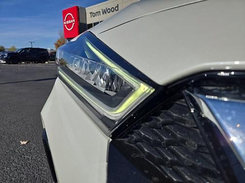 2023 Nissan Maxima SL