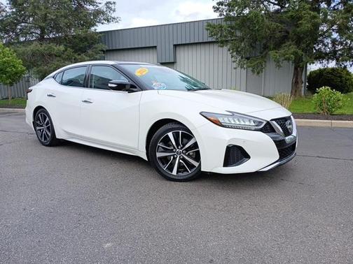 2023 Nissan Maxima SL