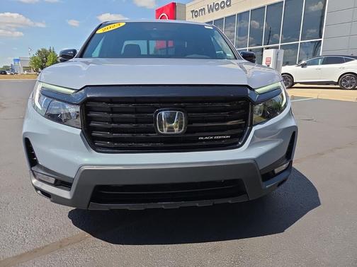 2023 Honda Ridgeline Black