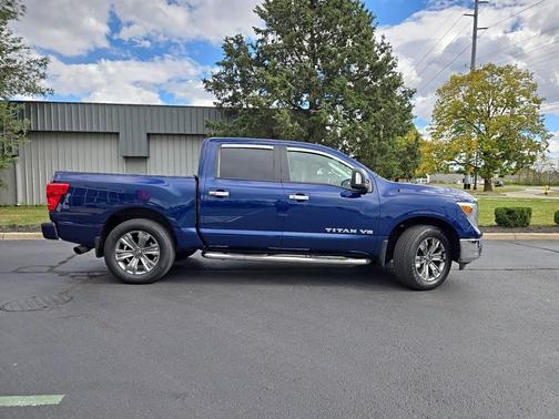 2019 Nissan Titan SV