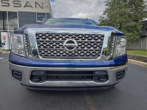 2019 Nissan Titan SV