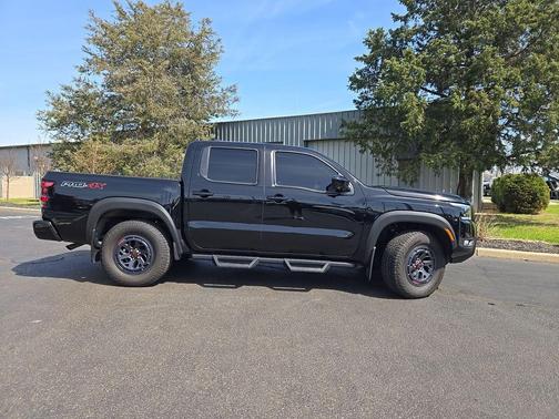 Super Black 2026 Nissan Frontier PRO-4X