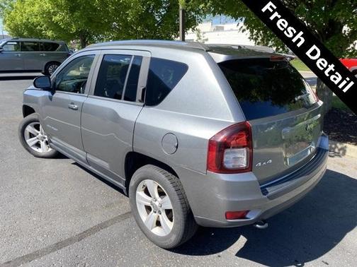 Photo 3 of 69 of 2014 Jeep Compass Latitude