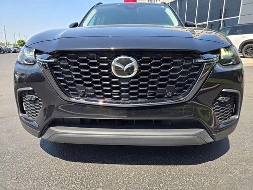Jet Black Mica 2025 Mazda CX-70 3.3 Turbo Preferred Package