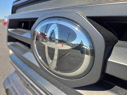 2023 Toyota Tacoma SR