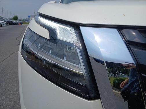 2022 Nissan Pathfinder SV 4WD