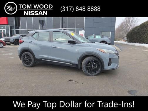 2021 Nissan Kicks SR