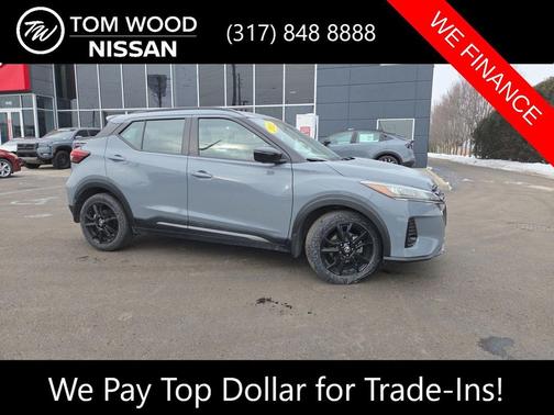 2021 Nissan Kicks SR