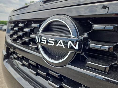 Boulder Gray Pearl 2026 Nissan Frontier SV