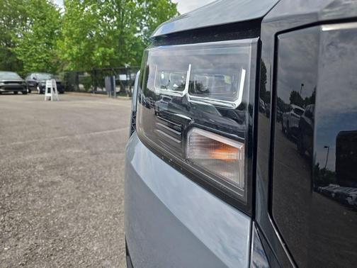 Boulder Gray Pearl 2026 Nissan Frontier SV