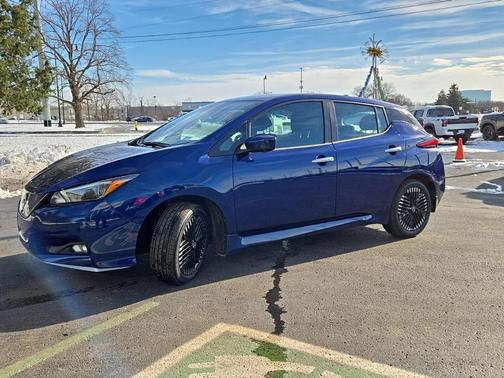 2024 Nissan Leaf SV PLUS