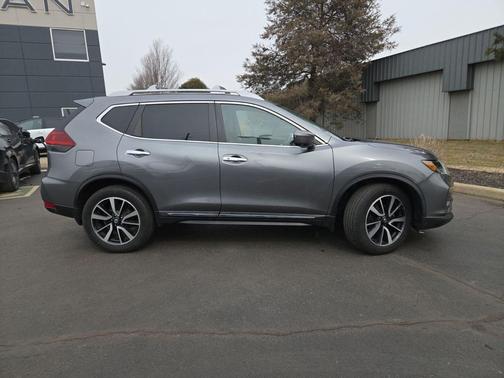 2020 Nissan Rogue SL