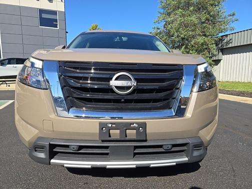 2023 Nissan Pathfinder Platinum 4WD