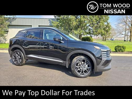 Super Black 2026 Nissan Kicks SR