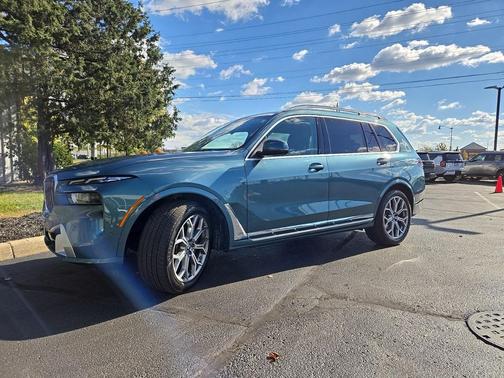 2025 BMW X7 xDrive40i