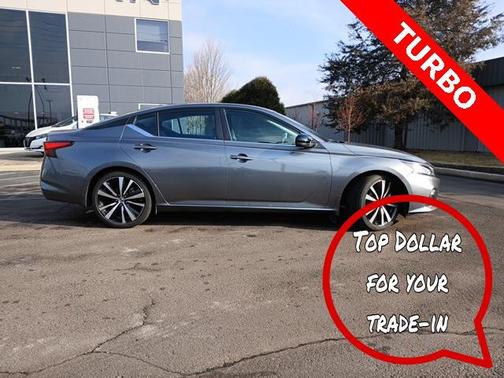 2022 Nissan Altima 2.0 SR