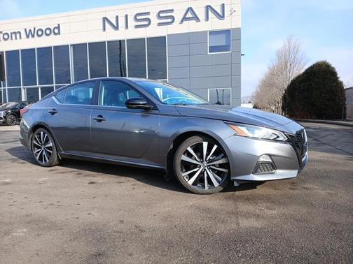 2022 Nissan Altima 2.0 SR