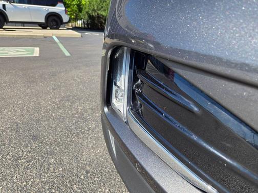 Magnetic 2020 Ford Edge Titanium