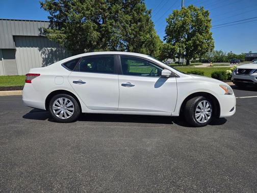 Aspen White 2013 Nissan Sentra SV
