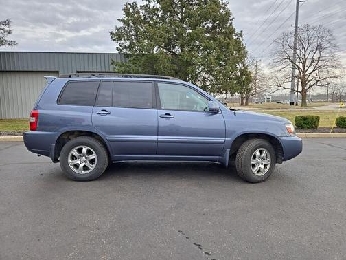 2004 Toyota Highlander Base