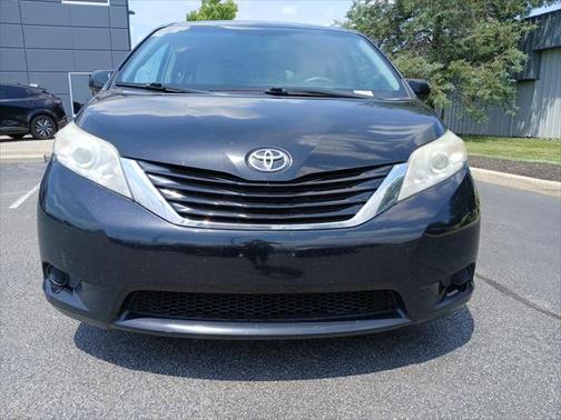 2016 Toyota Sienna SE