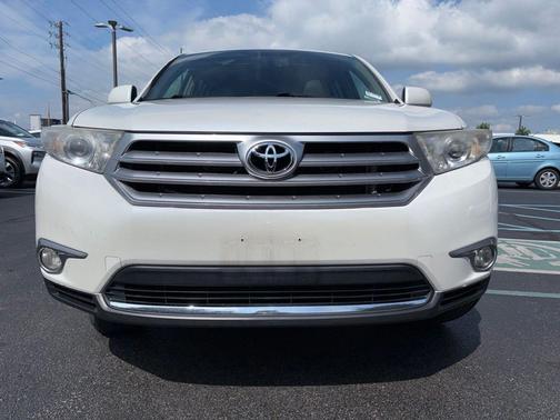Blizzard Pearl 2012 Toyota Highlander SE