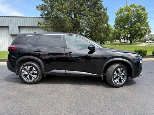 Super Black 2023 Nissan Rogue SV
