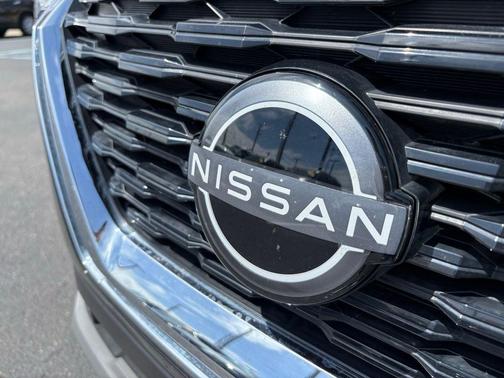 Super Black 2023 Nissan Rogue SV
