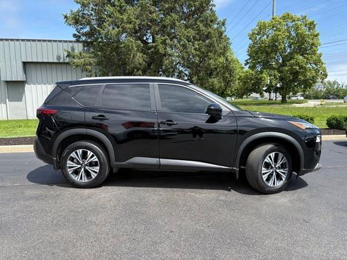 Super Black 2023 Nissan Rogue SV