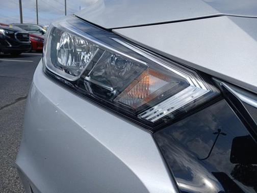 2022 Nissan Versa 1.6 SV