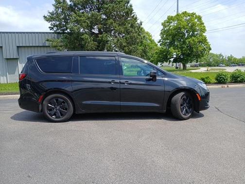 2019 Chrysler Pacifica Hybrid Limited