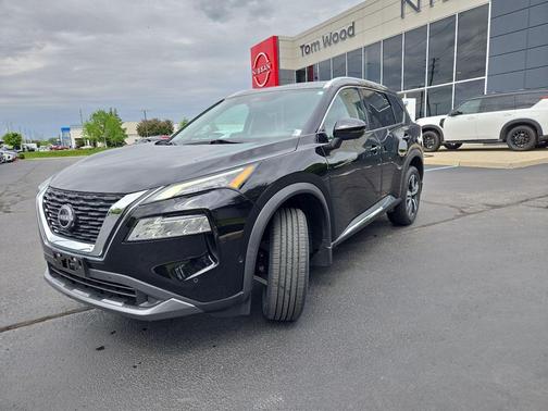 Super Black 2023 Nissan Rogue SL