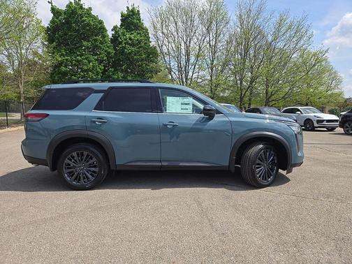 Baltic Teal 2026 Nissan Pathfinder SL
