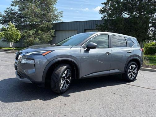 Gun Metallic 2022 Nissan Rogue SV